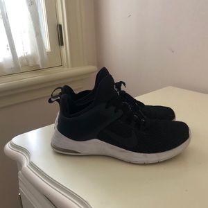 Nike Black Tennis Shoes Size 8